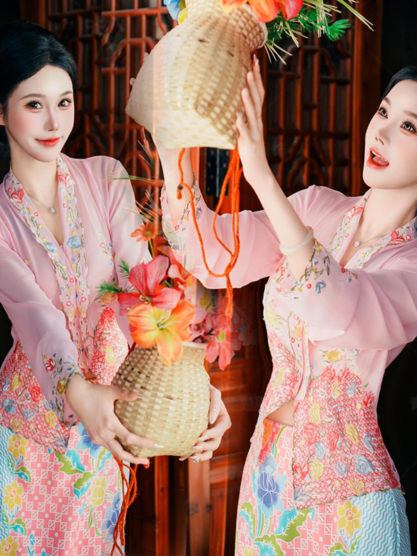 Ethnic Fashion Photography - Xishuangbanna Ethnic Wear Small Lady Set